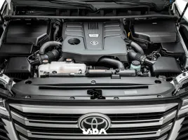 TOYOTA LAND CRUISER VXR