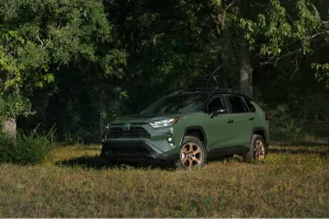 ماشین کامپکت Steamroller: تویوتا RAV4 مدل ۲۰۲۴ با قیمت پایه ۲۹۸۲۵ دلار